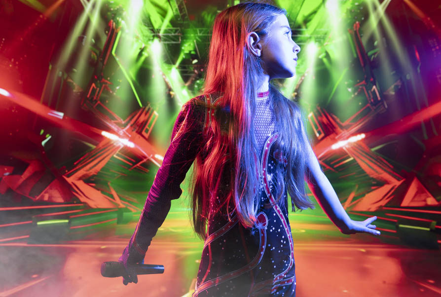 Flash Frames portraits creating unlimited backgrounds in our portraits with AI  